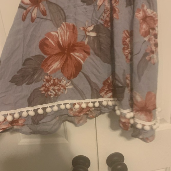 Lulu’s NWT - Dress/Cover-up w/Pom detail - Sz L - Picture 2 of 4